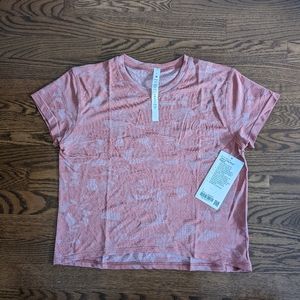 Lululemon train to be short sleeve top
